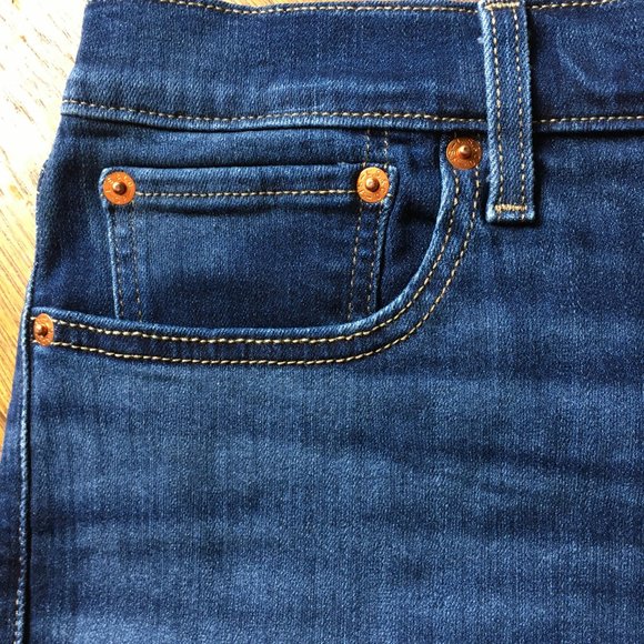 Women's Levi's® High-Rise Frayed Jean Shorts NEW Size 14 $44.50 - Picture 4 of 7